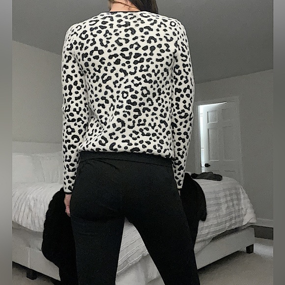 Ann Taylor Women’s Leopard Print Blazer - Picture 4 of 7